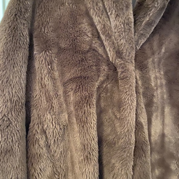 Brown soft coat - Picture 3 of 3